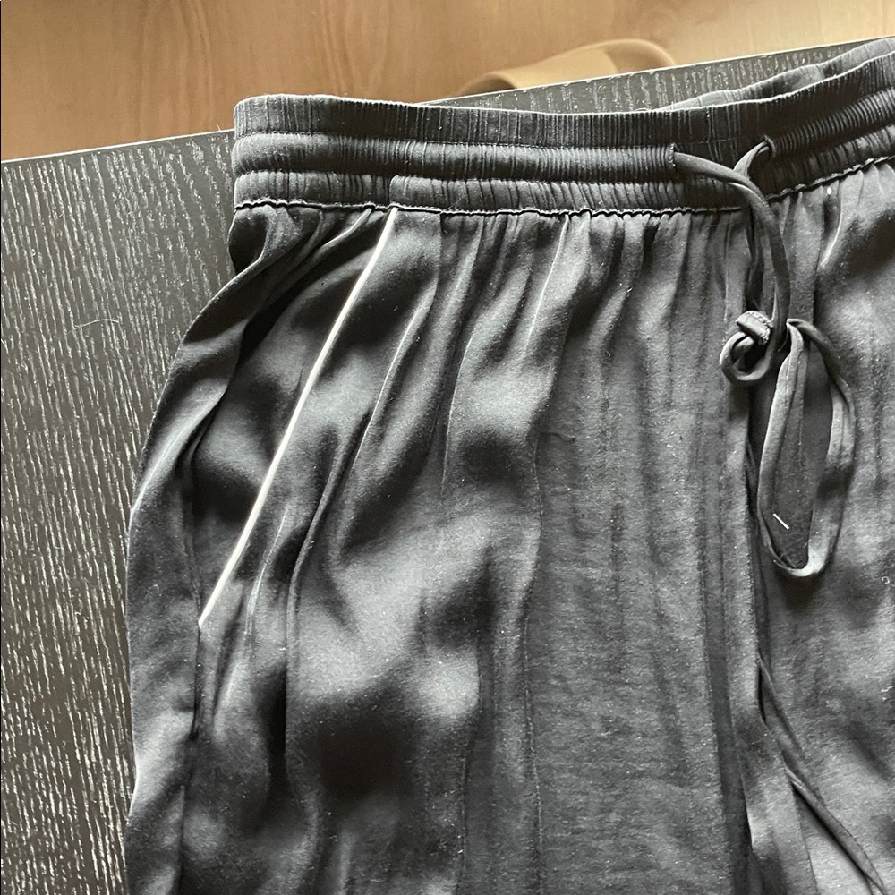 Banana Republic Black Pajama Set with White Trim - Picture 9 of 11